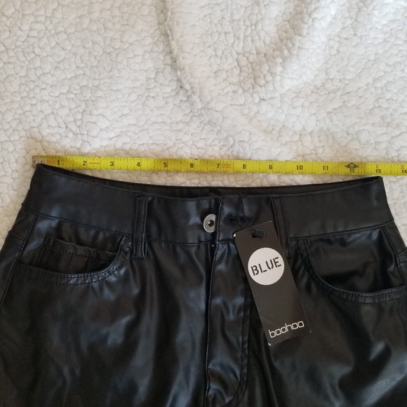 Leather Skirt - Picture 4 of 12